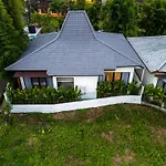 Ubud Blue Wave Villa Luxury 3 Bedroom & Private Pool