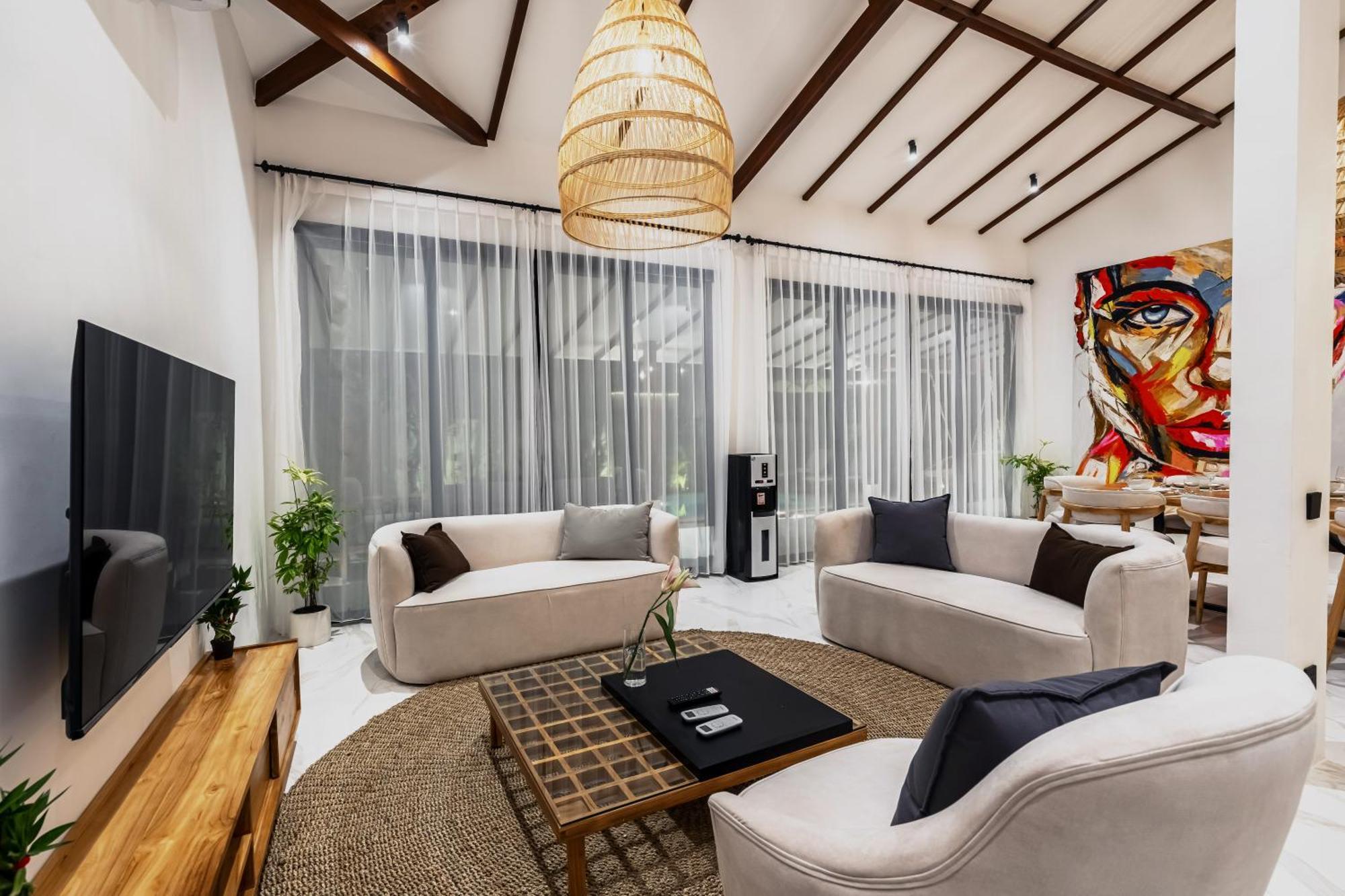 Villa Blue Wave Luxury 3 Bedroom & Private Pool Ubud